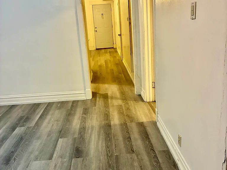 1706 N Springfield Ave — Photo 3