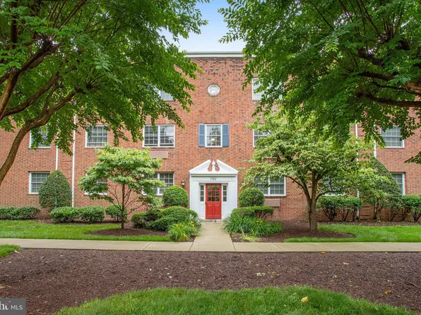 1722 W Abingdon Dr APT 101, Alexandria, VA 22314