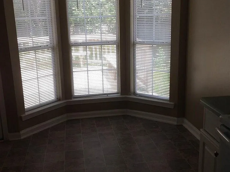 200 Willow Point Cir — Photo 11