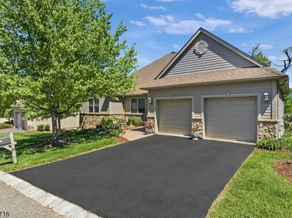 14 Wentworth Ct, Hardyston Twp., NJ 07419