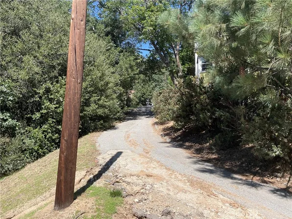 196 Glen Avon Dr #16, Cedar Glen, CA 92321