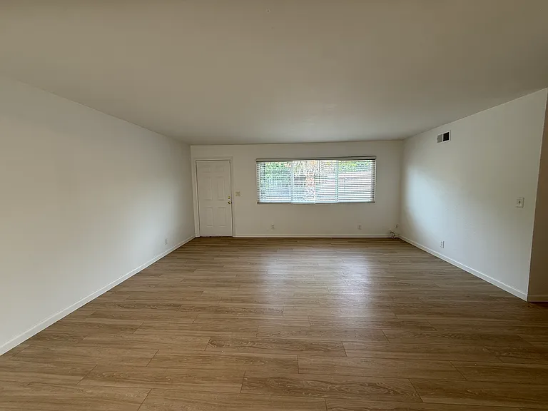 6551 Wunderlin Ave — Photo 3