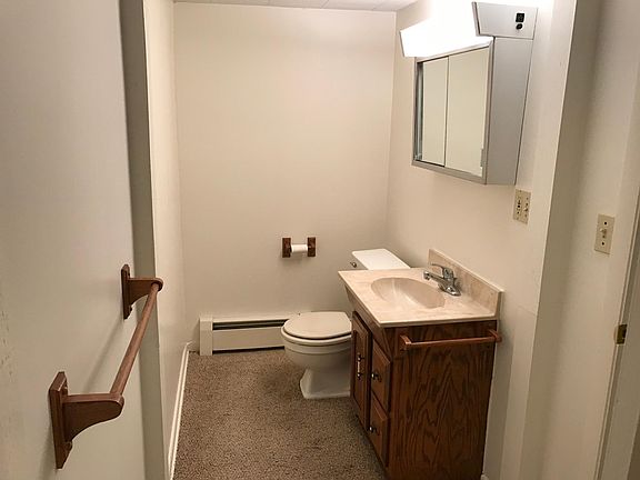 Basement bath with shower
