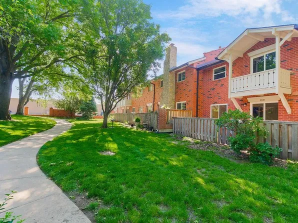 9599 Outlook St, Overland Park, KS 66207