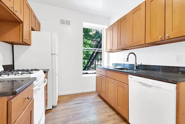 Rented by Compass | media 12