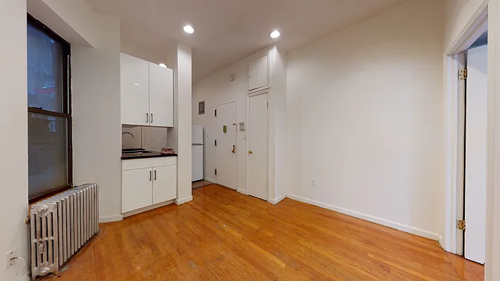 Rented by Bond New York | media 34