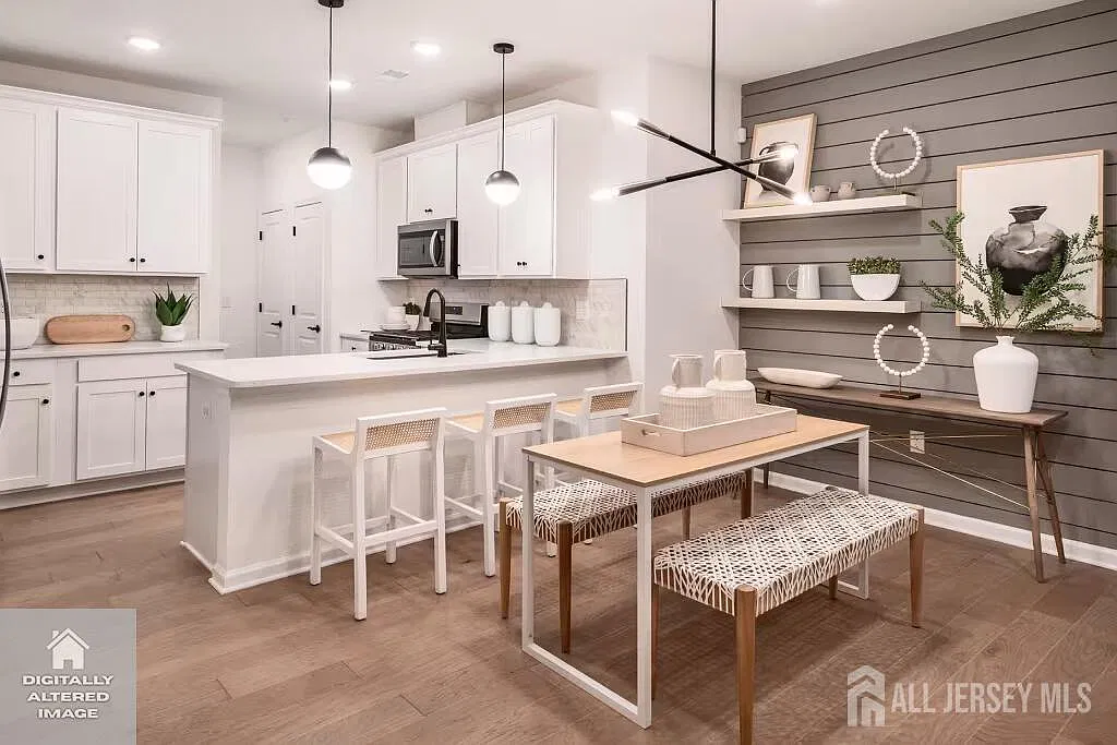 2 bed, 2.0 bath, 1004 sqft, $3,375 — Photo 3