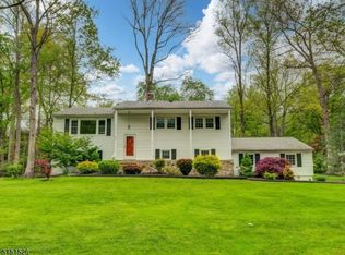 152 Lawrence Dr, Berkeley Heights, NJ 07922