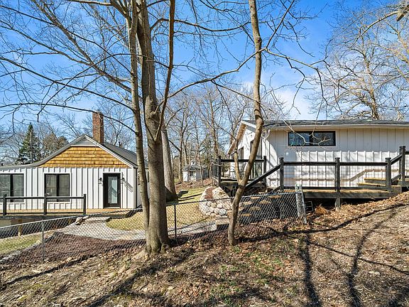 2nd image of 2804 Willow Point DRIVE