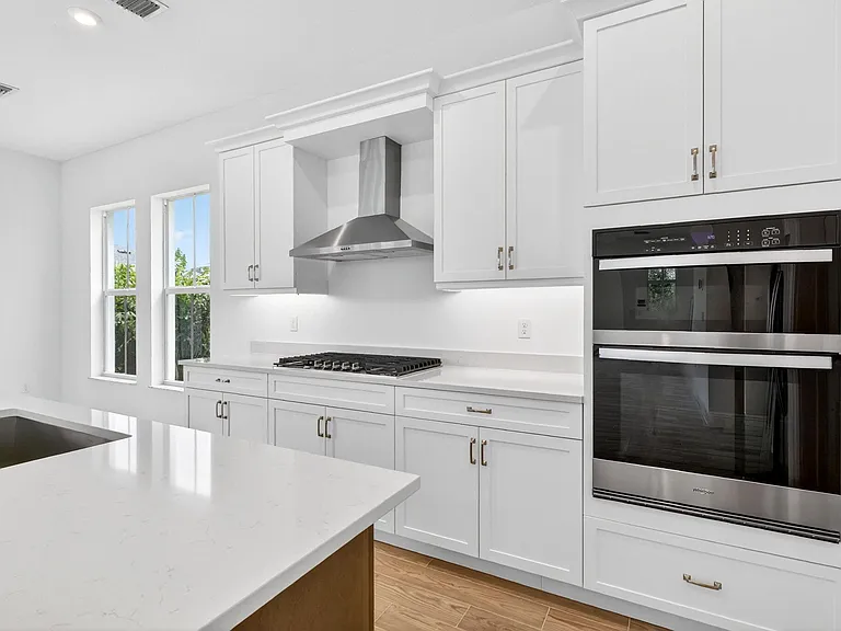 7932 SW Ann St — Photo 10