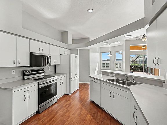 5th image of 8056 Bracken Ln