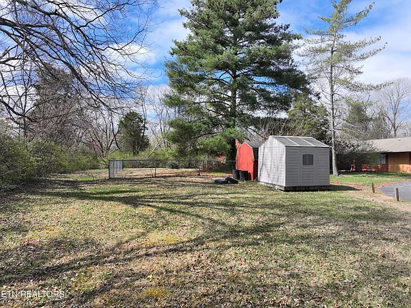 2nd image of 2014 Highland Dr