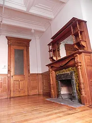 Rented by R New York