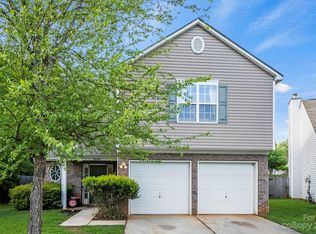 3009 Robin Terry Ct, Charlotte, NC 28208