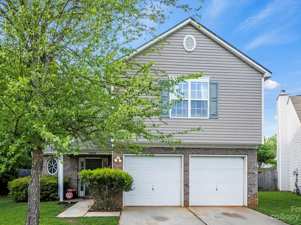 3009 Robin Terry Ct, Charlotte, NC 28208
