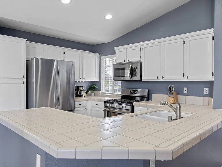 9506 Ravenrock Dr — Photo 6