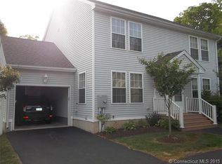 9 Arrowhead Dr, Unionville, CT 06085