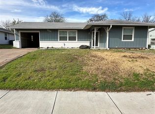 2119 Greenway St, Arlington, TX 76010