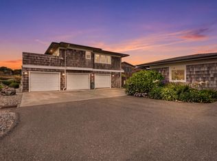 865 Portland Ave SW, Bandon, OR 97411