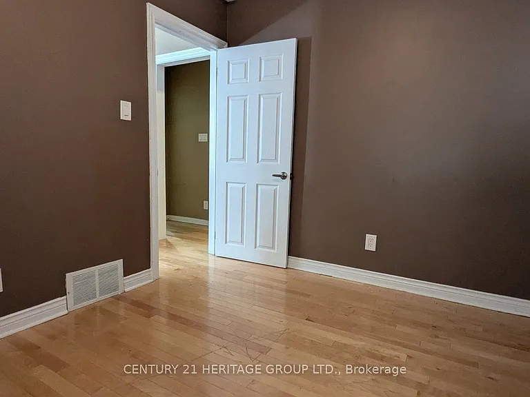 25 Bush Dr — Photo 7