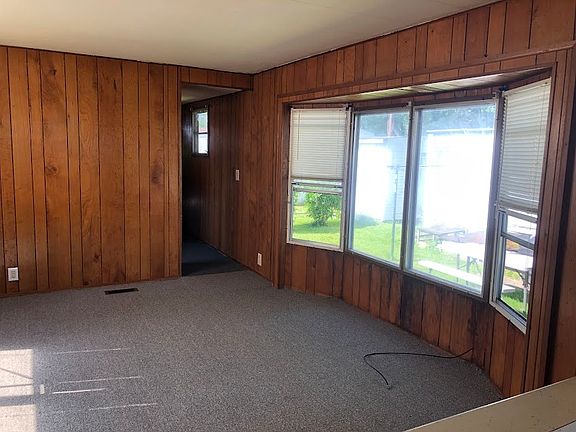 5th image of 2822 Pearl Ave