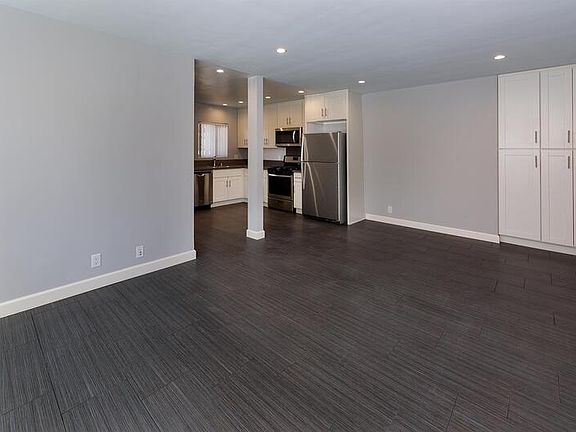 4th image of 905 E Garfield Ave #1