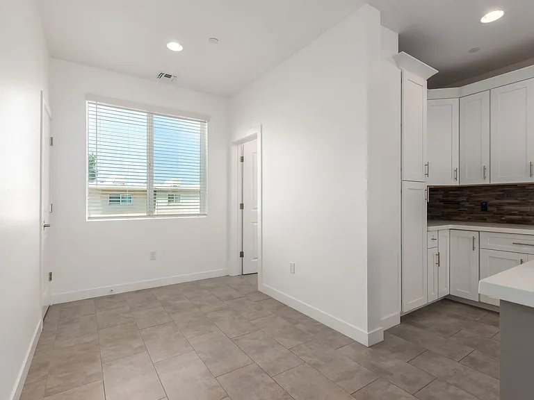 The Aeries Townhome Apartments — Photo 7
