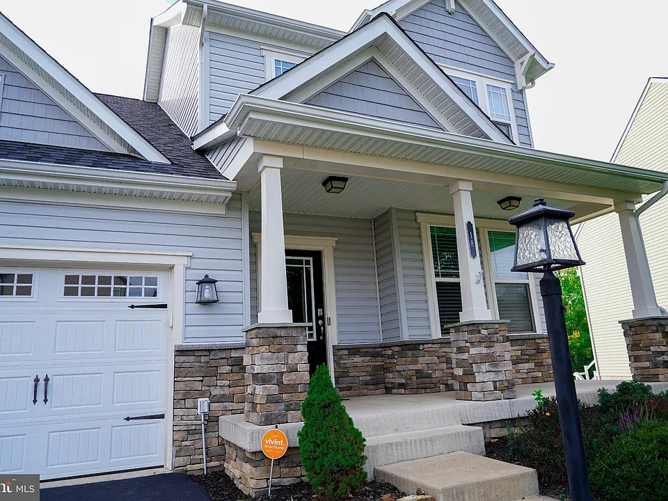 18 Farmview Dr