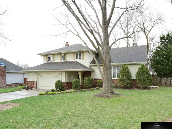 1022 S 217th Ave, Elkhorn, NE 68022