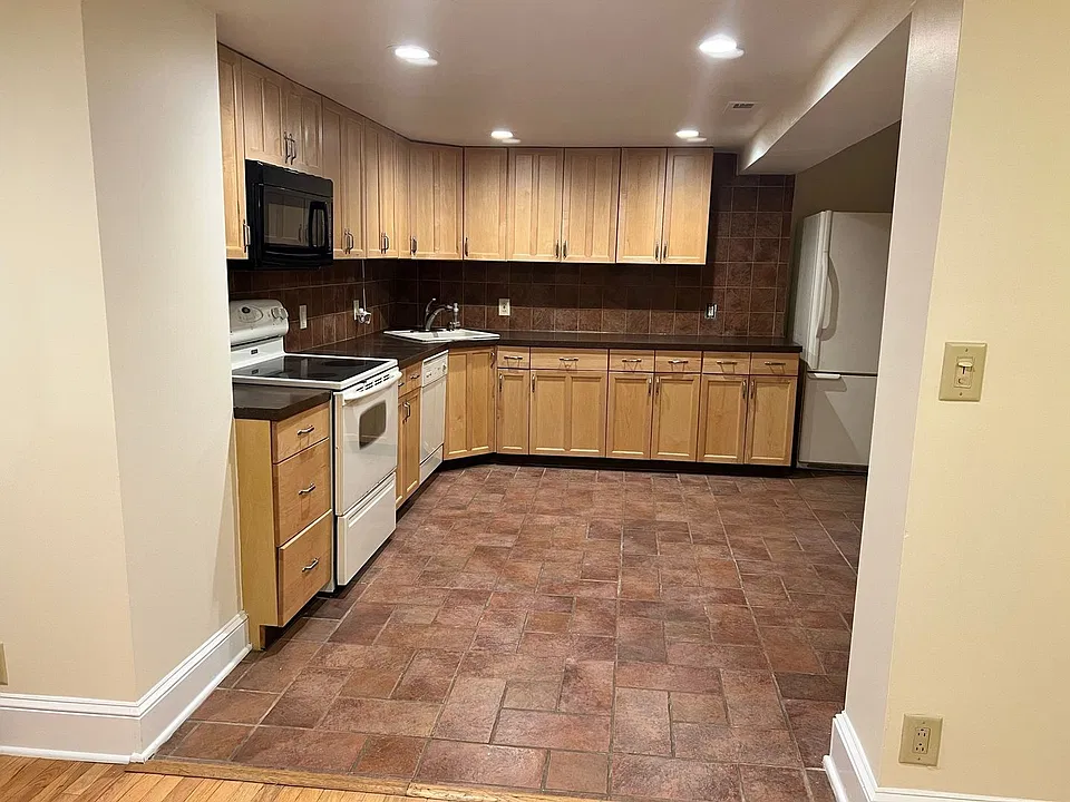14-18 Skokorat Rd