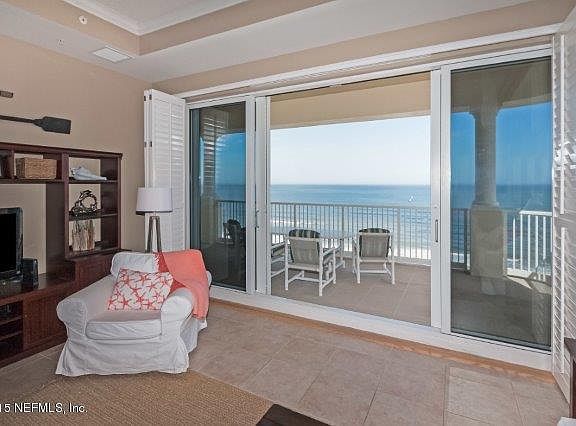 4th image of 1031 1ST Street S #907