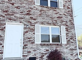 640 Cross Lanes Dr APT 6, Nitro, WV 25143