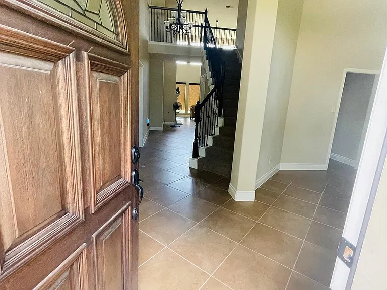 27926 Bradford Ridge Dr — Photo 2