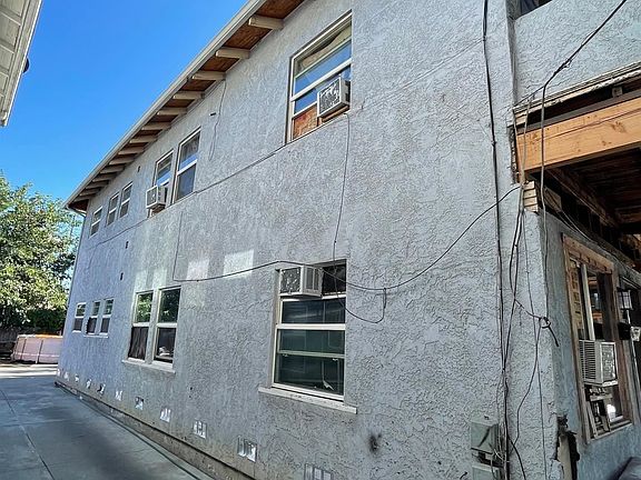 2nd image of 426-432 E Worth St