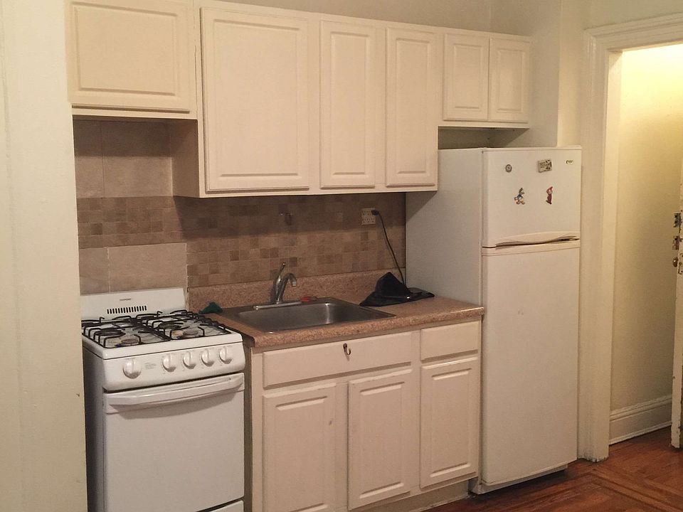 1st image of 2436 43rd St APT 1D