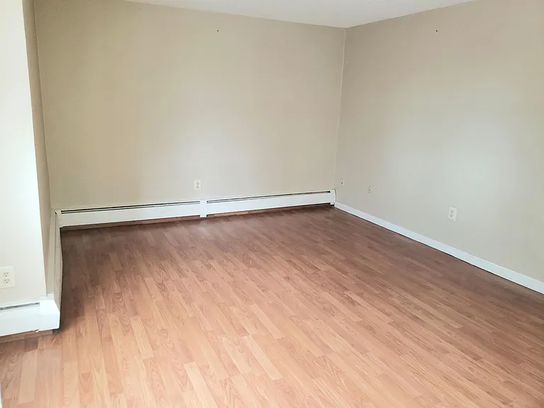130 English Village Rd #302 — Photo 14