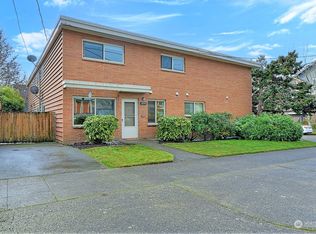 359 NW 75th St #7, Seattle, WA 98117