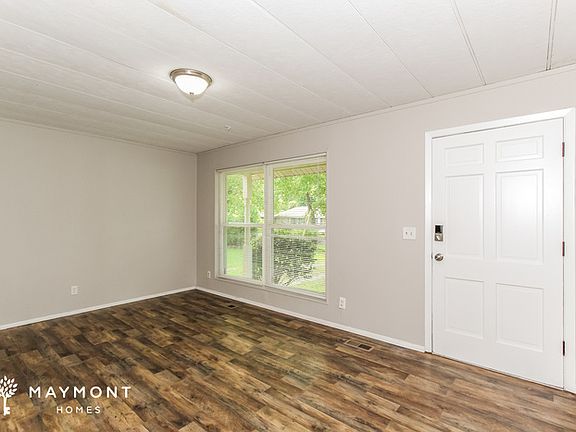 3rd image of 230 Poplar Springs Dr