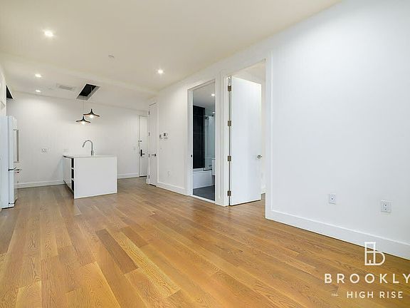 3rd image of 530 Midwood St APT 2C