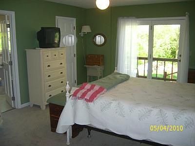 5th image of 9520 Medlar Woods Ct