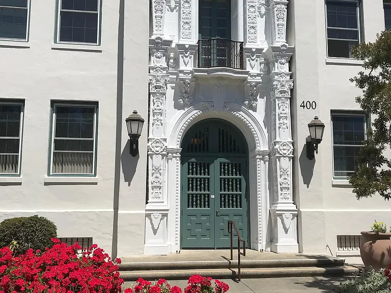 420 S Palm Dr — Photo 19
