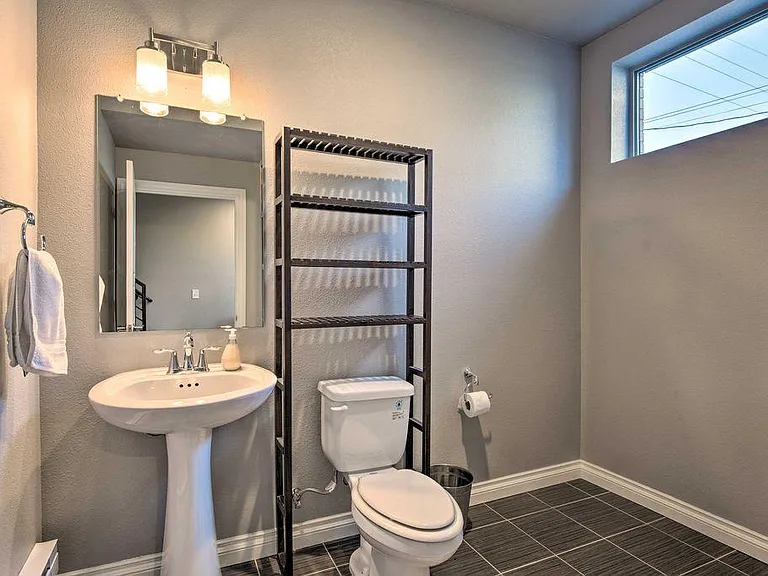 2065 N Downing St #7 — Photo 5