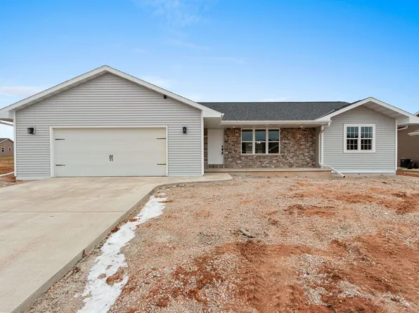 3448 Paula St, Green Bay, WI 54311