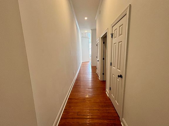 4th image of 1204 Broad St APT 4