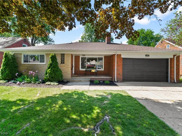 21075 Seabury Ave, Fairview Park, OH 44126