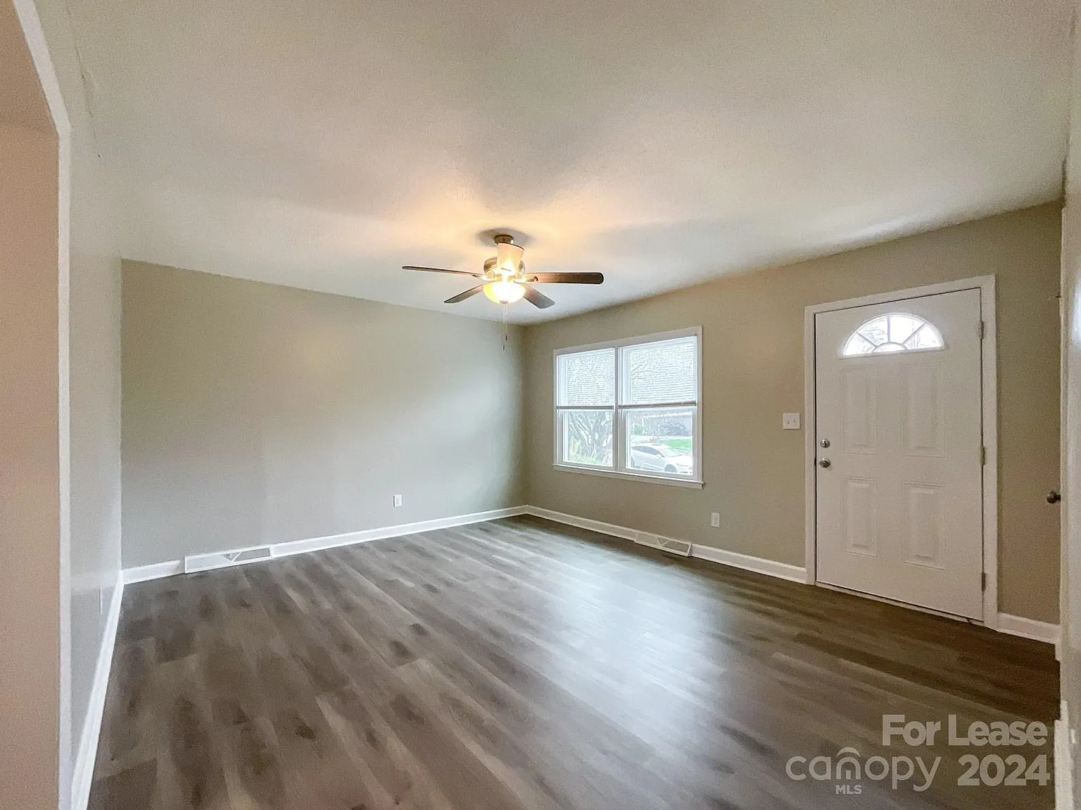 3 bed, 1658 sqft, $1,795 — Photo 3