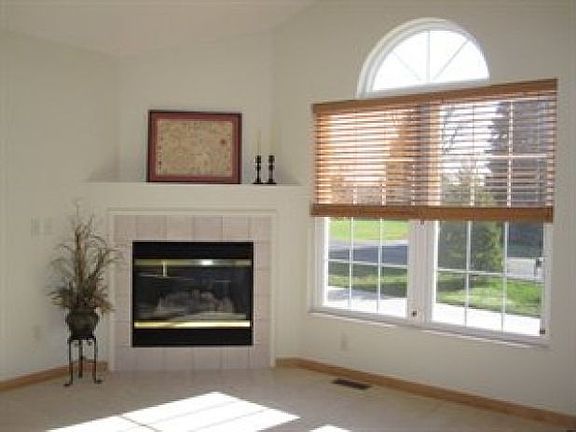 4th image of 2457 Barrington Way Unit 305