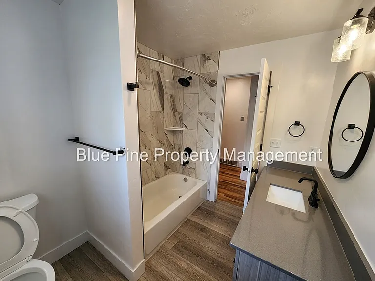 1565 S Higbee Ave — Photo 8