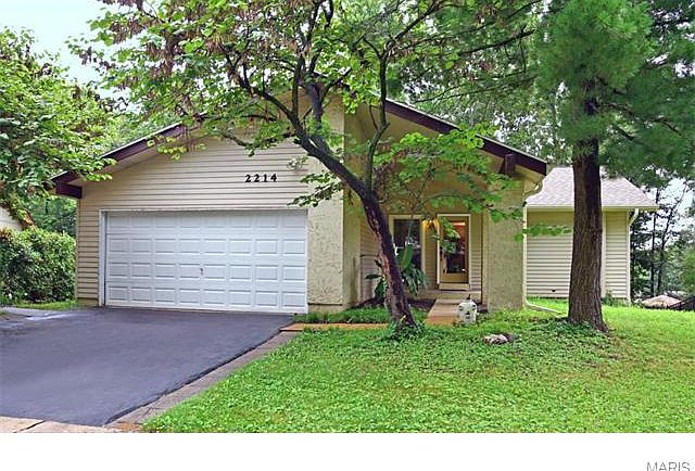 1st image of 2214 Arborview Dr