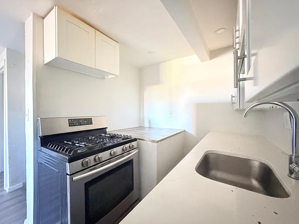 656 Ocean Ave #16E